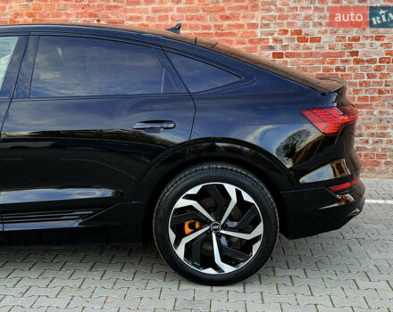 Чорний Ауді E-Tron, об'ємом двигуна 0 л та пробігом 58 тис. км за 41900 $, фото 16 на Automoto.ua