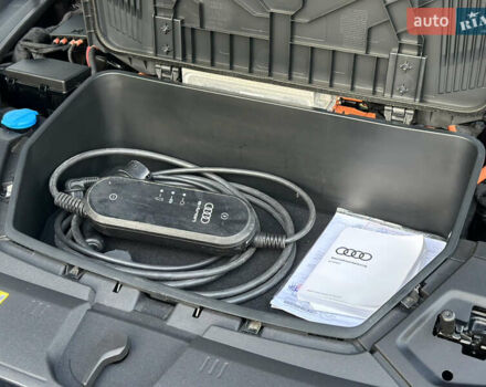 Черный Ауди E-Tron, объемом двигателя 0 л и пробегом 40 тыс. км за 26900 $, фото 40 на Automoto.ua