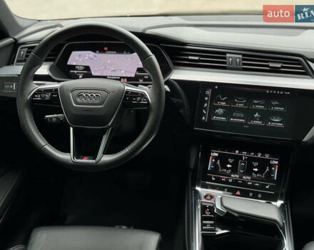 Черный Ауди E-Tron, объемом двигателя 0 л и пробегом 63 тыс. км за 44999 $, фото 39 на Automoto.ua
