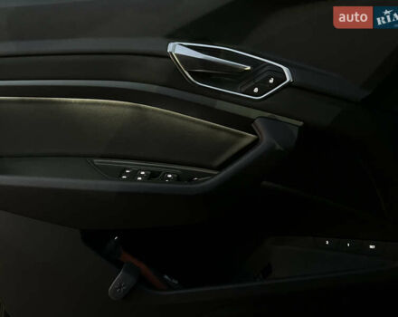 Чорний Ауді E-Tron, об'ємом двигуна 0 л та пробігом 187 тис. км за 23300 $, фото 56 на Automoto.ua