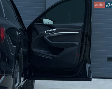 Чорний Ауді E-Tron, об'ємом двигуна 0 л та пробігом 84 тис. км за 36000 $, фото 39 на Automoto.ua