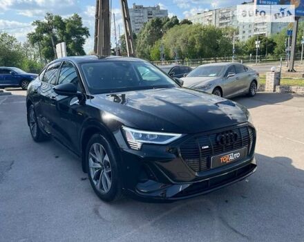 Чорний Ауді E-Tron, об'ємом двигуна 0 л та пробігом 72 тис. км за 55000 $, фото 2 на Automoto.ua