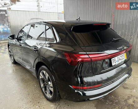 Черный Ауди E-Tron, объемом двигателя 0 л и пробегом 150 тыс. км за 27500 $, фото 7 на Automoto.ua