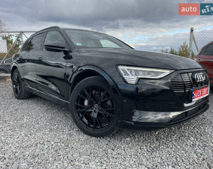 Чорний Ауді E-Tron, об'ємом двигуна 0 л та пробігом 70 тис. км за 39999 $, фото 7 на Automoto.ua