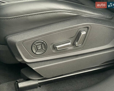 Чорний Ауді E-Tron, об'ємом двигуна 0 л та пробігом 70 тис. км за 39999 $, фото 55 на Automoto.ua