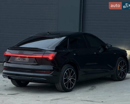 Чорний Ауді E-Tron, об'ємом двигуна 0 л та пробігом 84 тис. км за 36000 $, фото 7 на Automoto.ua