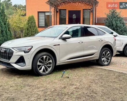 Черный Ауди E-Tron, объемом двигателя 0 л и пробегом 60 тыс. км за 32000 $, фото 4 на Automoto.ua