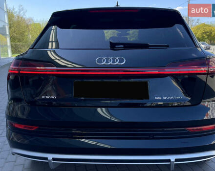 Черный Ауди E-Tron, объемом двигателя 0 л и пробегом 33 тыс. км за 53450 $, фото 11 на Automoto.ua