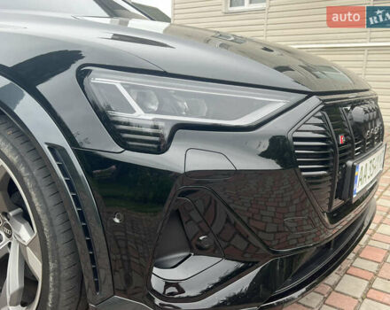 Чорний Ауді E-Tron, об'ємом двигуна 0 л та пробігом 51 тис. км за 47500 $, фото 5 на Automoto.ua