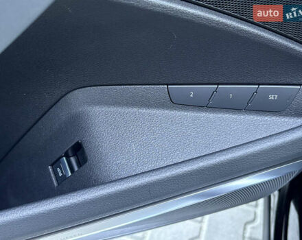 Чорний Ауді E-Tron, об'ємом двигуна 0 л та пробігом 95 тис. км за 36599 $, фото 80 на Automoto.ua