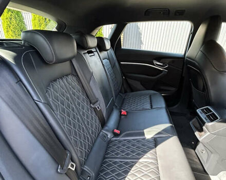 Черный Ауди E-Tron, объемом двигателя 0 л и пробегом 95 тыс. км за 39900 $, фото 19 на Automoto.ua