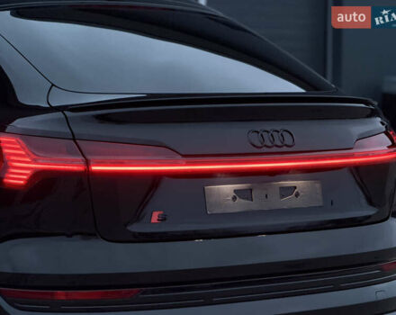Чорний Ауді E-Tron, об'ємом двигуна 0 л та пробігом 84 тис. км за 36000 $, фото 22 на Automoto.ua