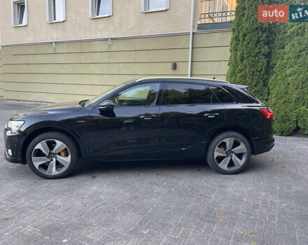 Чорний Ауді E-Tron, об'ємом двигуна 0 л та пробігом 58 тис. км за 36900 $, фото 12 на Automoto.ua