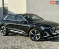 Чорний Ауді E-Tron, об'ємом двигуна 0 л та пробігом 95 тис. км за 36599 $, фото 4 на Automoto.ua