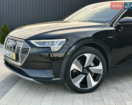 Черный Ауди E-Tron, объемом двигателя 0 л и пробегом 40 тыс. км за 26900 $, фото 6 на Automoto.ua