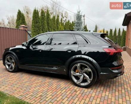Чорний Ауді E-Tron, об'ємом двигуна 0 л та пробігом 58 тис. км за 42999 $, фото 16 на Automoto.ua