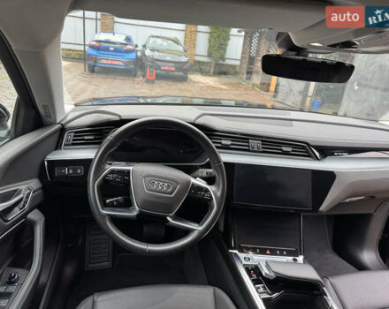 Чорний Ауді E-Tron, об'ємом двигуна 0 л та пробігом 190 тис. км за 24199 $, фото 31 на Automoto.ua