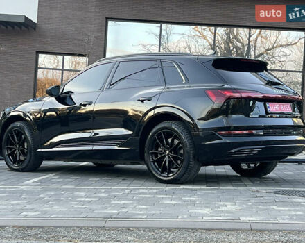 Чорний Ауді E-Tron, об'ємом двигуна 0 л та пробігом 187 тис. км за 23300 $, фото 8 на Automoto.ua