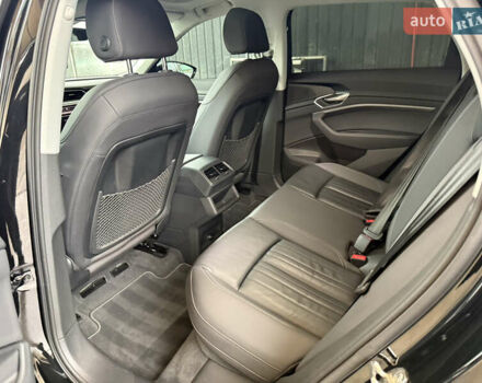 Черный Ауди E-Tron, объемом двигателя 0 л и пробегом 150 тыс. км за 27500 $, фото 27 на Automoto.ua