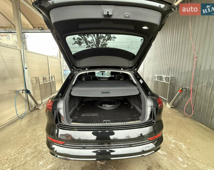 Черный Ауди E-Tron, объемом двигателя 0 л и пробегом 150 тыс. км за 27500 $, фото 18 на Automoto.ua