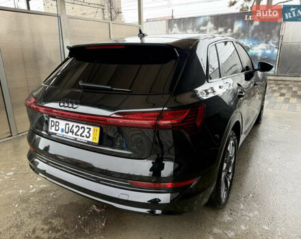 Черный Ауди E-Tron, объемом двигателя 0 л и пробегом 150 тыс. км за 27500 $, фото 10 на Automoto.ua