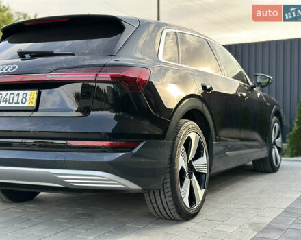Черный Ауди E-Tron, объемом двигателя 0 л и пробегом 40 тыс. км за 26900 $, фото 21 на Automoto.ua