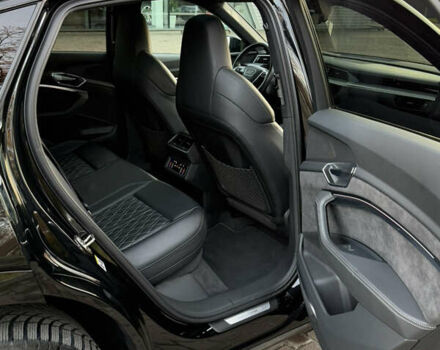 Черный Ауди E-Tron, объемом двигателя 0 л и пробегом 71 тыс. км за 38470 $, фото 22 на Automoto.ua