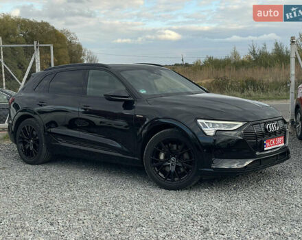 Чорний Ауді E-Tron, об'ємом двигуна 0 л та пробігом 70 тис. км за 39999 $, фото 15 на Automoto.ua