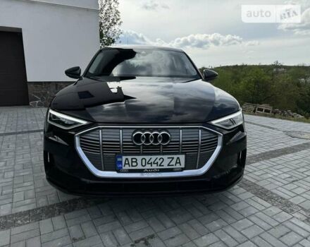 Чорний Ауді E-Tron, об'ємом двигуна 0 л та пробігом 70 тис. км за 29900 $, фото 1 на Automoto.ua