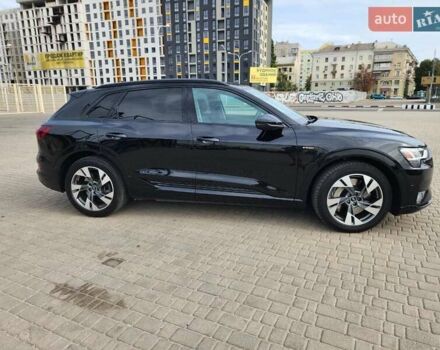 Ауди E-Tron 2021 в Киеве на Automoto.ua Черный Ауди E-Tron, объемом двигателя 0 л и пробегом 28 тыс. км за 38000 $, фото 16 на Automoto.ua
