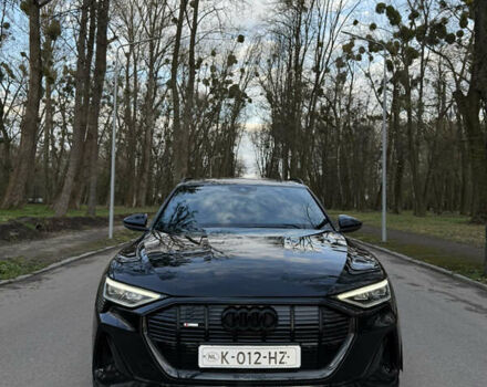 Чорний Ауді E-Tron, об'ємом двигуна 0 л та пробігом 178 тис. км за 31000 $, фото 2 на Automoto.ua