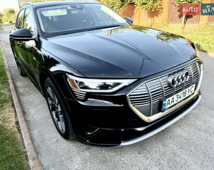 Черный Ауди E-Tron, объемом двигателя 0 л и пробегом 140 тыс. км за 29299 $, фото 5 на Automoto.ua