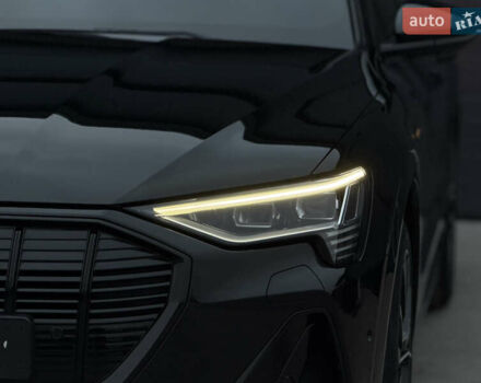 Чорний Ауді E-Tron, об'ємом двигуна 0 л та пробігом 84 тис. км за 36000 $, фото 6 на Automoto.ua
