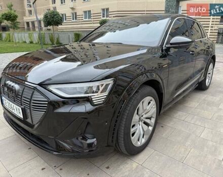 Чорний Ауді E-Tron, об'ємом двигуна 0 л та пробігом 31 тис. км за 39990 $, фото 3 на Automoto.ua