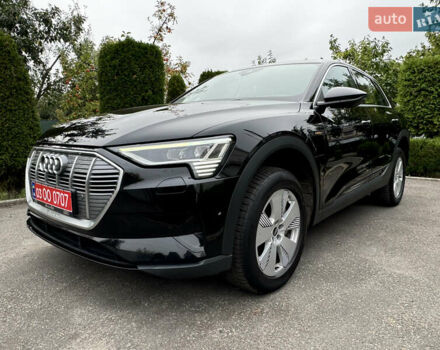 Чорний Ауді E-Tron, об'ємом двигуна 0 л та пробігом 190 тис. км за 23900 $, фото 1 на Automoto.ua