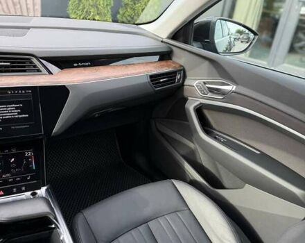 Черный Ауди E-Tron, объемом двигателя 0 л и пробегом 34 тыс. км за 28999 $, фото 17 на Automoto.ua