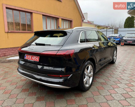 Чорний Ауді E-Tron, об'ємом двигуна 0 л та пробігом 190 тис. км за 24199 $, фото 5 на Automoto.ua