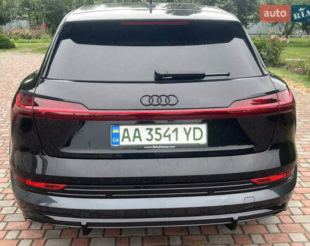 Чорний Ауді E-Tron, об'ємом двигуна 0 л та пробігом 51 тис. км за 47500 $, фото 7 на Automoto.ua