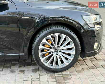 Черный Ауди E-Tron, объемом двигателя 0 л и пробегом 71 тыс. км за 38470 $, фото 13 на Automoto.ua