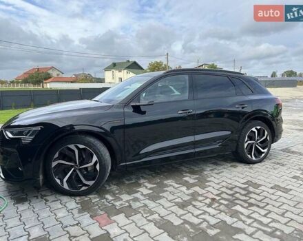 Чорний Ауді E-Tron, об'ємом двигуна 0 л та пробігом 105 тис. км за 37900 $, фото 1 на Automoto.ua