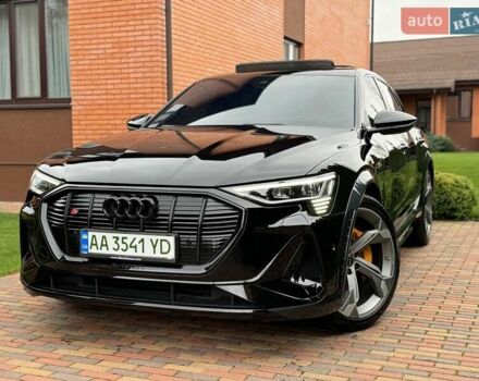 Чорний Ауді E-Tron, об'ємом двигуна 0 л та пробігом 58 тис. км за 42999 $, фото 2 на Automoto.ua