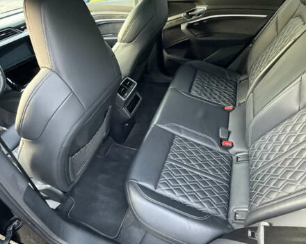 Черный Ауди E-Tron, объемом двигателя 0 л и пробегом 71 тыс. км за 38470 $, фото 36 на Automoto.ua