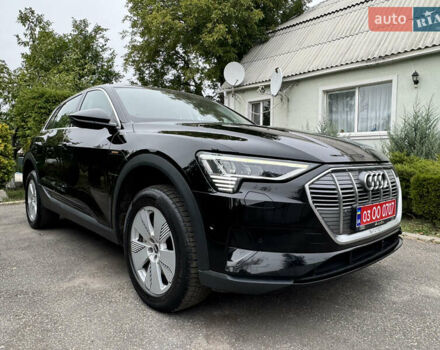 Чорний Ауді E-Tron, об'ємом двигуна 0 л та пробігом 190 тис. км за 23900 $, фото 3 на Automoto.ua