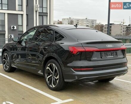 Чорний Ауді E-Tron, об'ємом двигуна 0 л та пробігом 99 тис. км за 29000 $, фото 4 на Automoto.ua