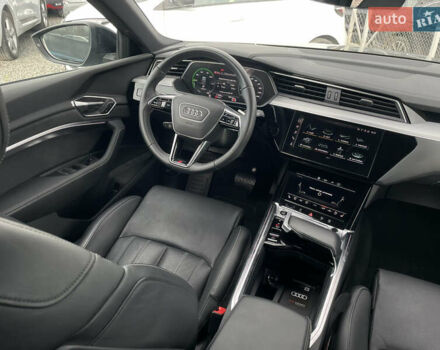 Черный Ауди E-Tron, объемом двигателя 0 л и пробегом 70 тыс. км за 39900 $, фото 74 на Automoto.ua