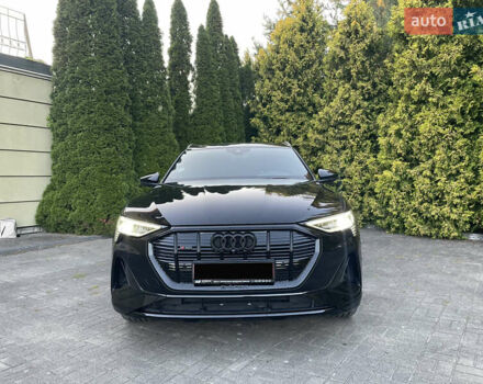 Чорний Ауді E-Tron, об'ємом двигуна 0 л та пробігом 58 тис. км за 36900 $, фото 2 на Automoto.ua