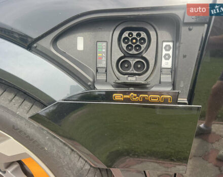 Чорний Ауді E-Tron, об'ємом двигуна 0 л та пробігом 51 тис. км за 47500 $, фото 42 на Automoto.ua