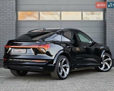 Чорний Ауді E-Tron, об'ємом двигуна 0 л та пробігом 34 тис. км за 49499 $, фото 3 на Automoto.ua