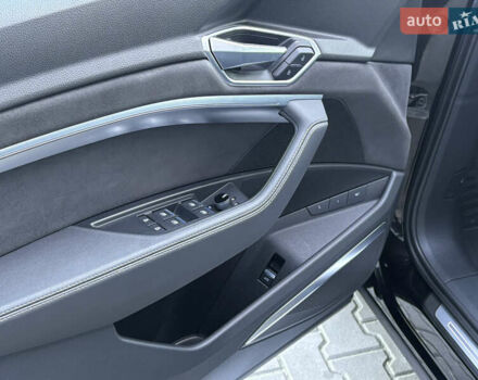 Чорний Ауді E-Tron, об'ємом двигуна 0 л та пробігом 95 тис. км за 36599 $, фото 43 на Automoto.ua