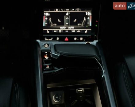 Чорний Ауді E-Tron, об'ємом двигуна 0 л та пробігом 84 тис. км за 36000 $, фото 66 на Automoto.ua